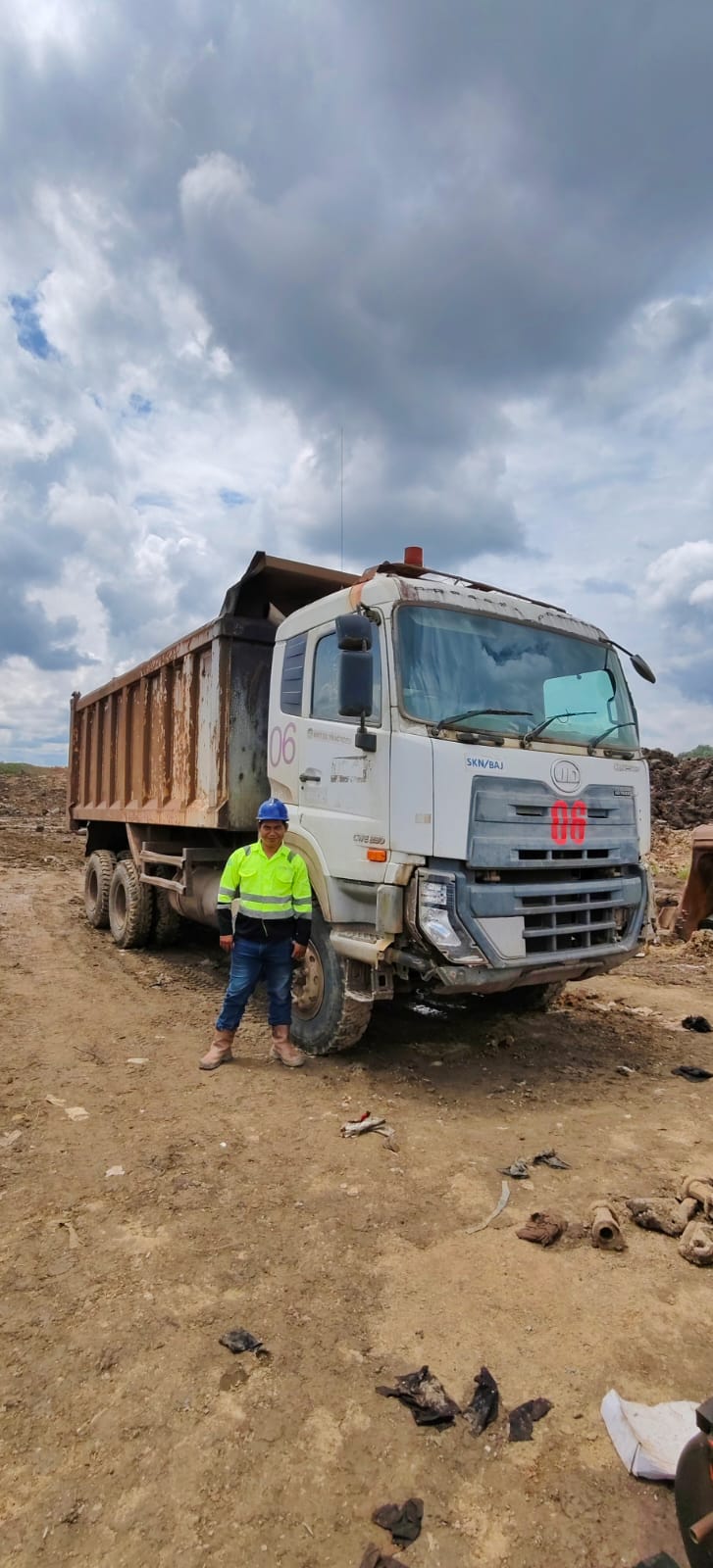 Truk Jungkit